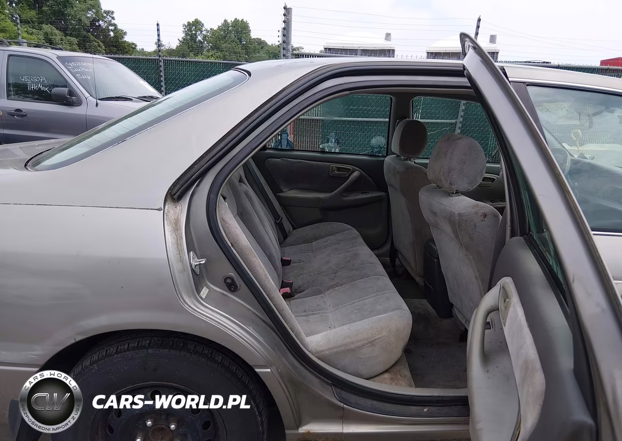 1998 Toyota Camry Le VIN:4T1BG22K5WU380190 - 8