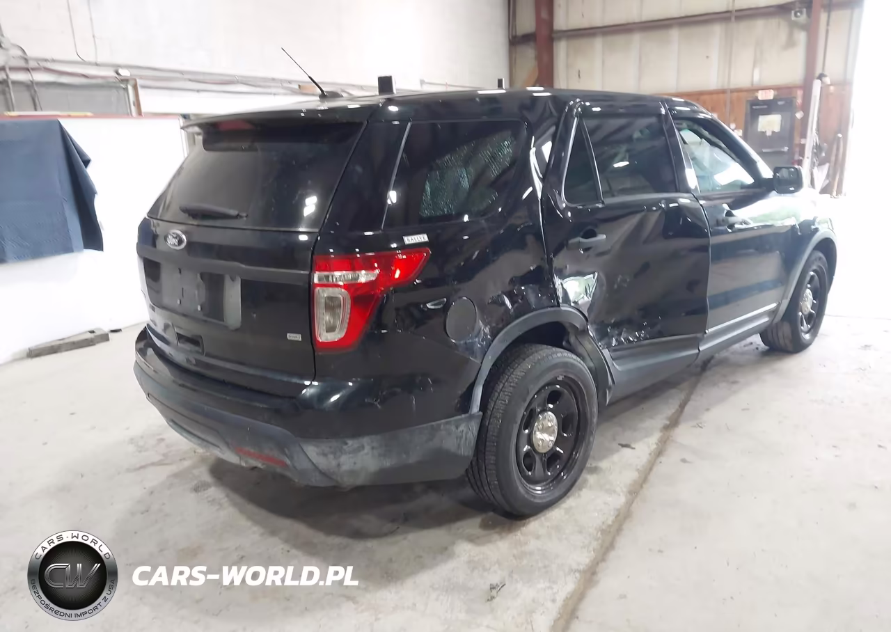 2015 Ford Utility Police Interceptor VIN:1FM5K8AR2FGA89190 - 4