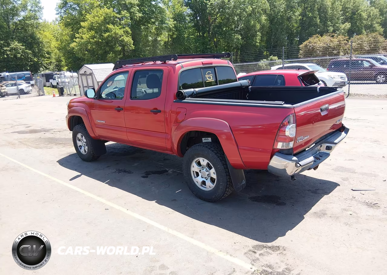 2013 Toyota Tacoma Base V6 VIN:3TMLU4EN8DM126459 - 3