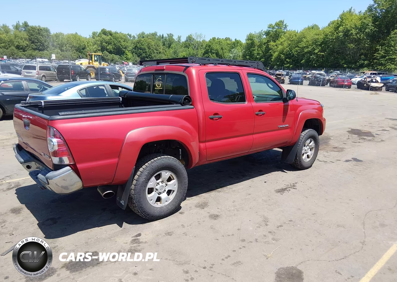 2013 Toyota Tacoma Base V6 VIN:3TMLU4EN8DM126459 - 4
