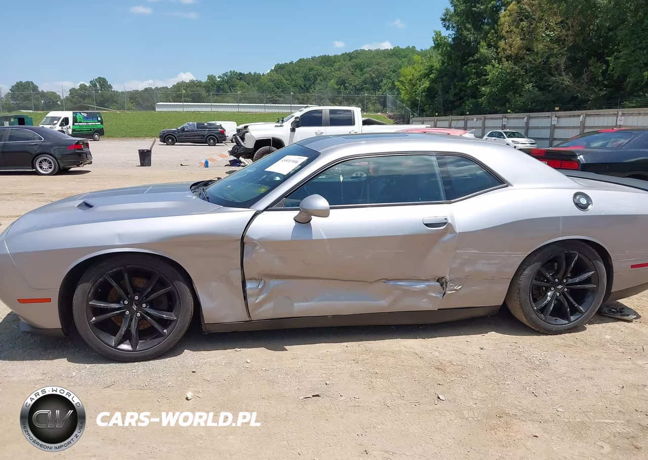 2017 Dodge Challenger Sxt Plus VIN:2C3CDZAG6HH601135 - 6