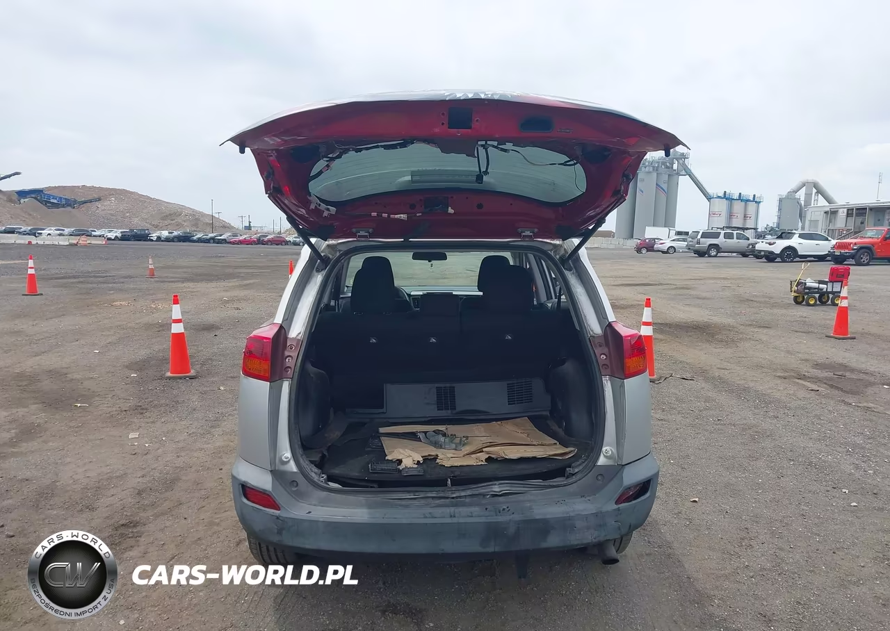 2015 Toyota Rav4 Xle VIN:2T3RFREV4FW346118 - 16