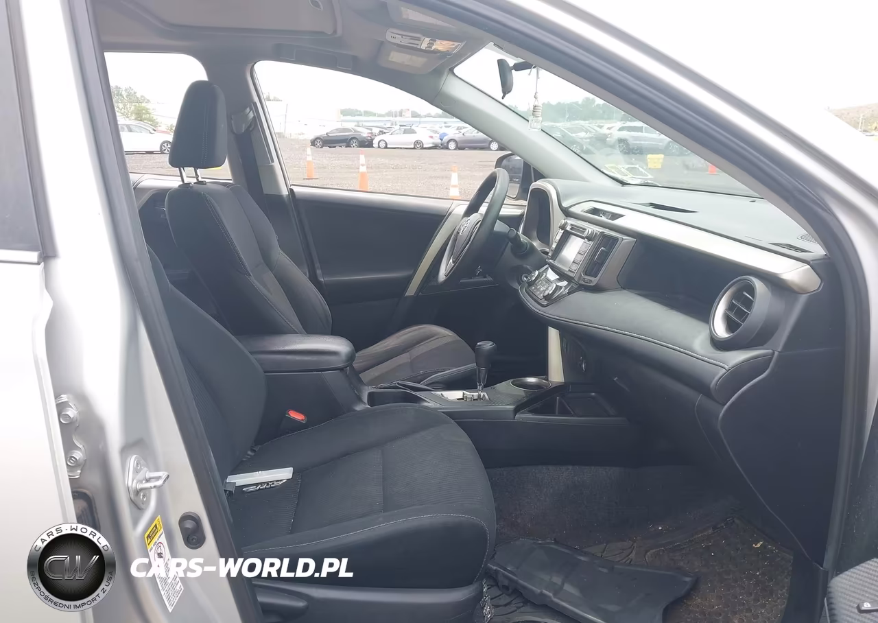 2015 Toyota Rav4 Xle VIN:2T3RFREV4FW346118 - 5