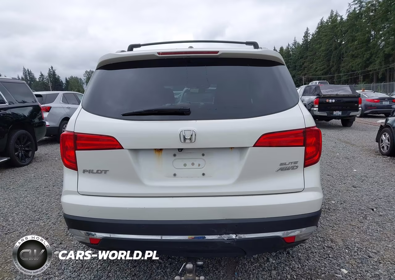 2016 Honda Pilot Elite VIN:5FNYF6H00GB064009 - 17