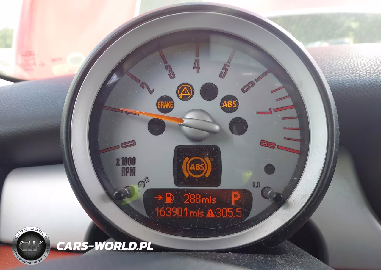 2009 Mini Cooper VIN:WMWMF33519TW72876 - 7