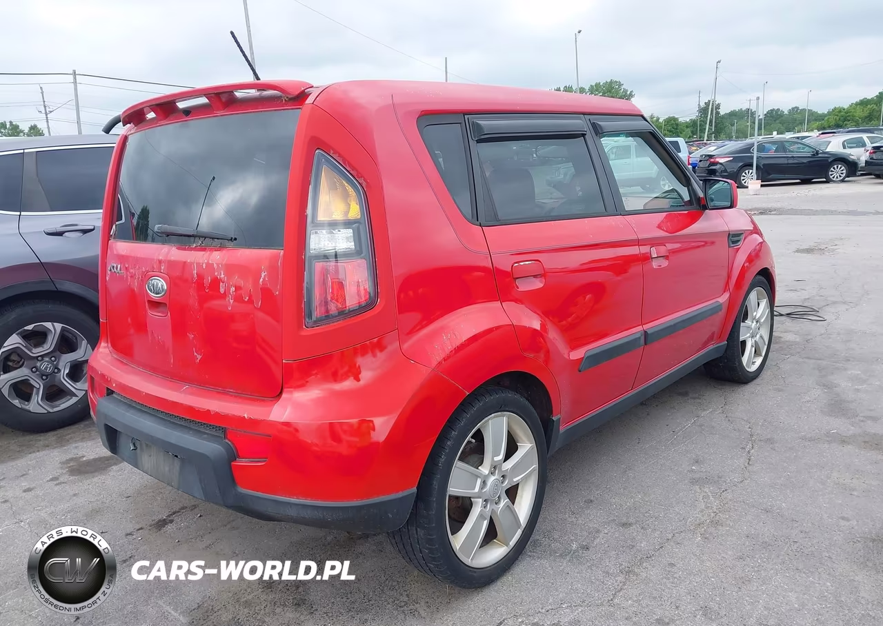 2010 Kia Soul Sport VIN:KNDJT2A23A7049290 - 4