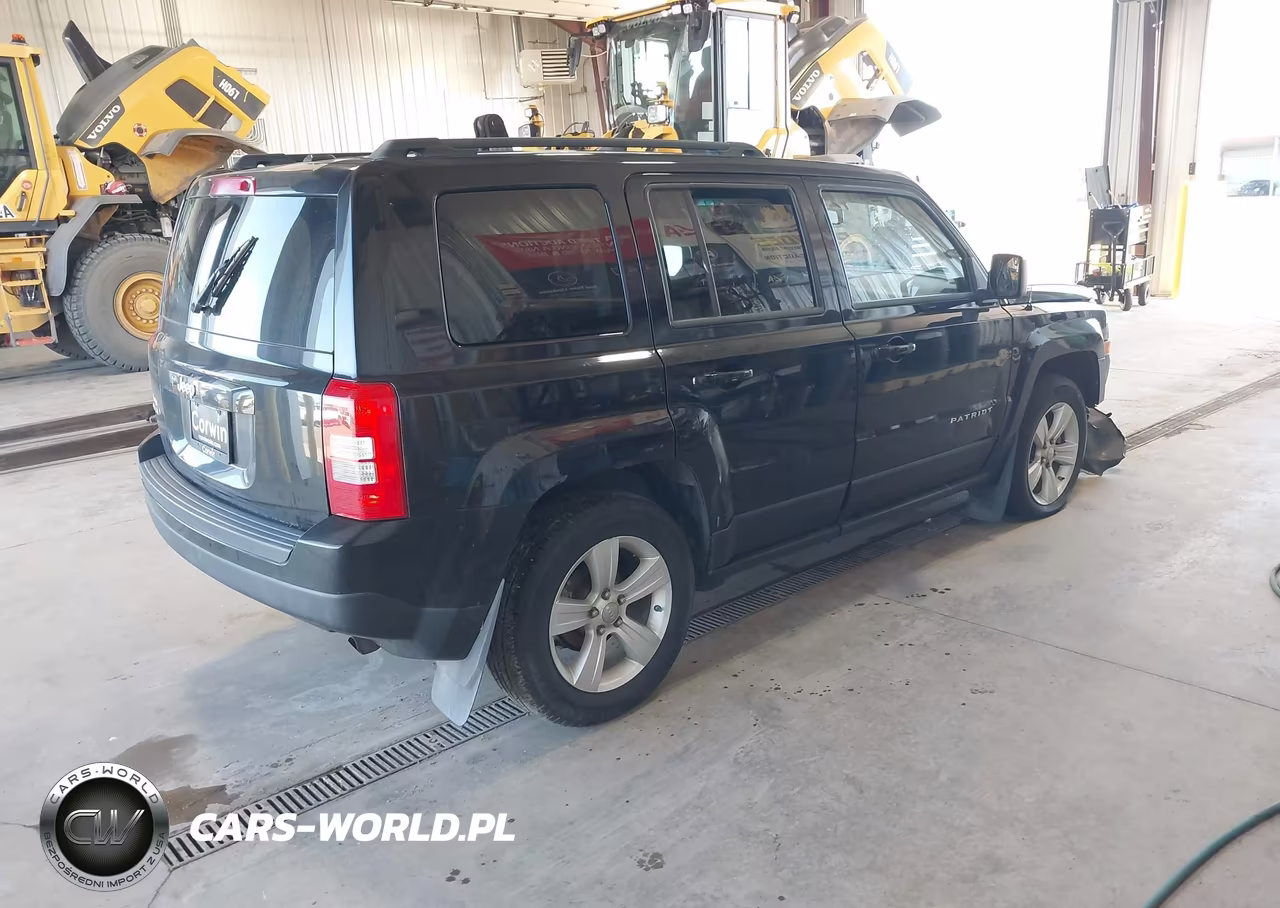 2012 Jeep Patriot Sport VIN:1C4NJRBB6CD623965 - 4