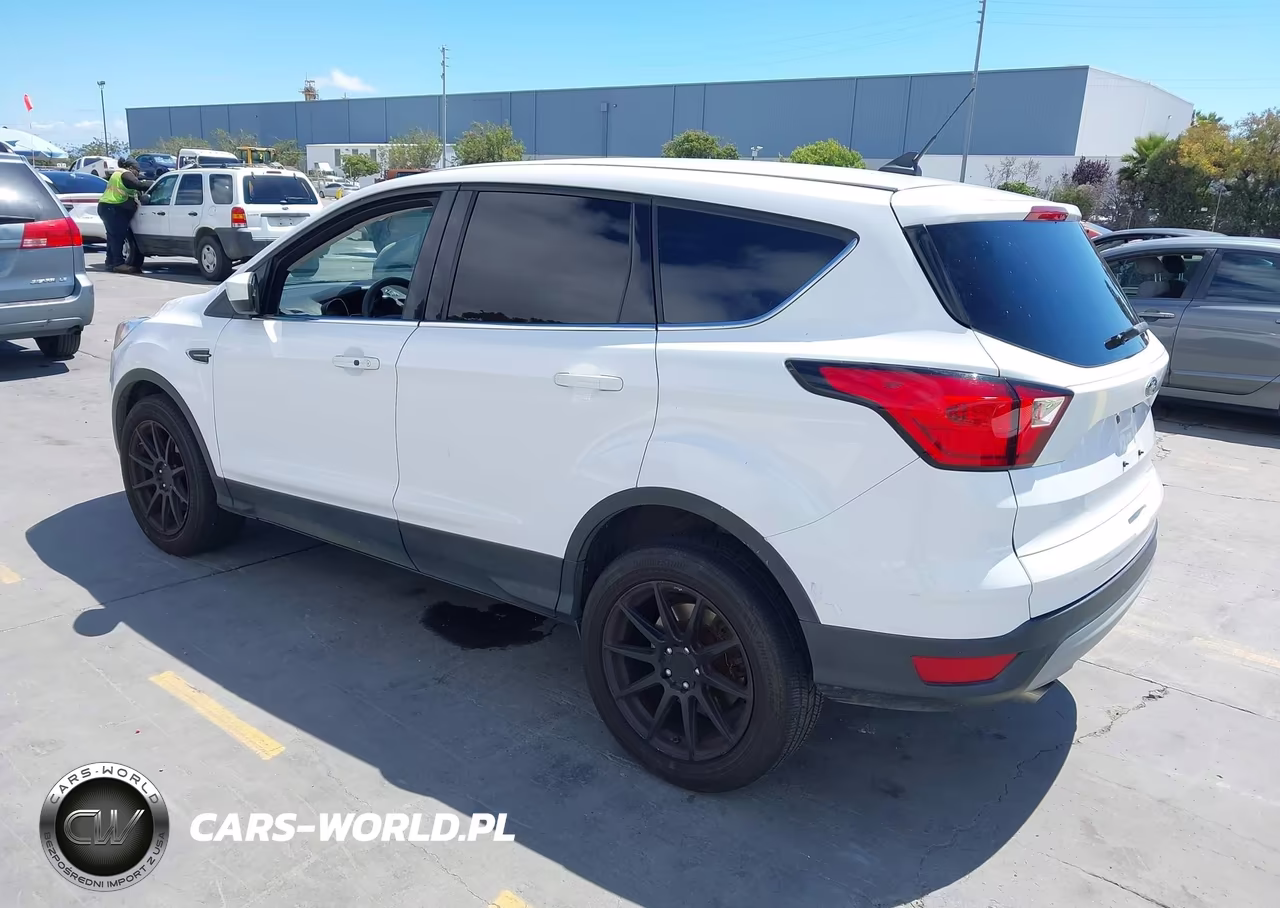 2019 Ford Escape Se VIN:1FMCU9GDXKUA20942 - 3