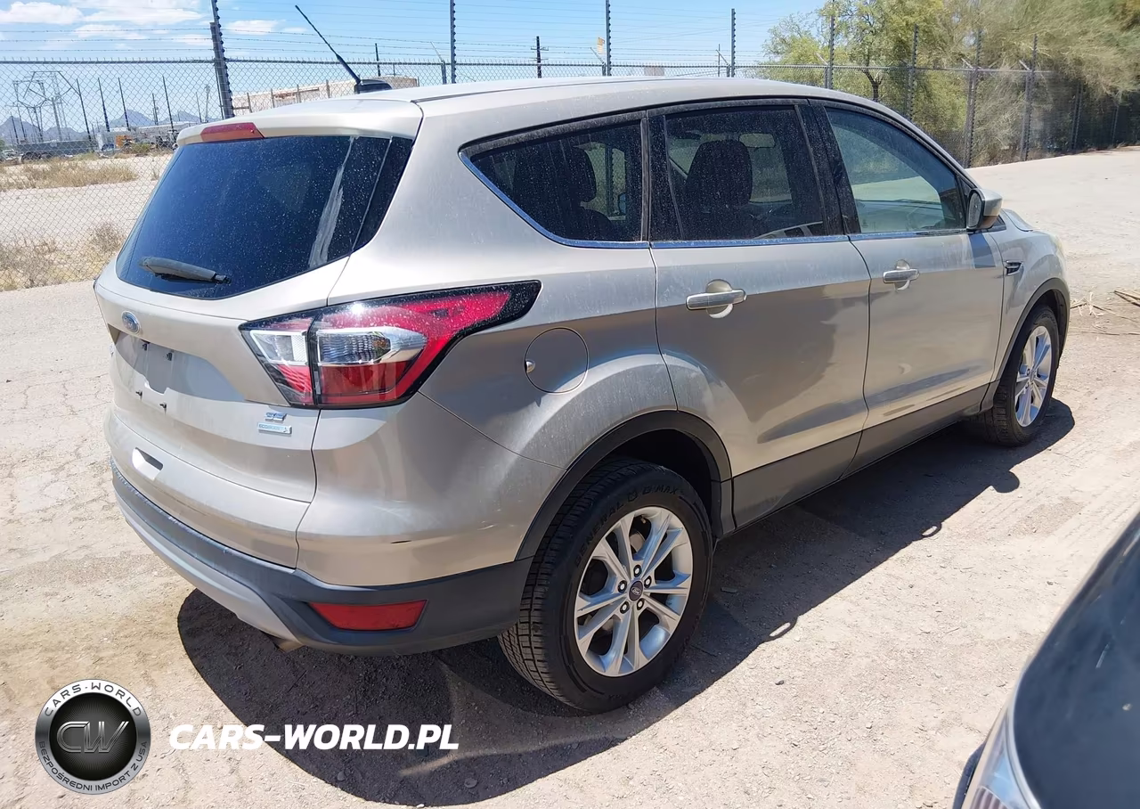 2017 Ford Escape Se VIN:1FMCU0GD0HUC80013 - 4