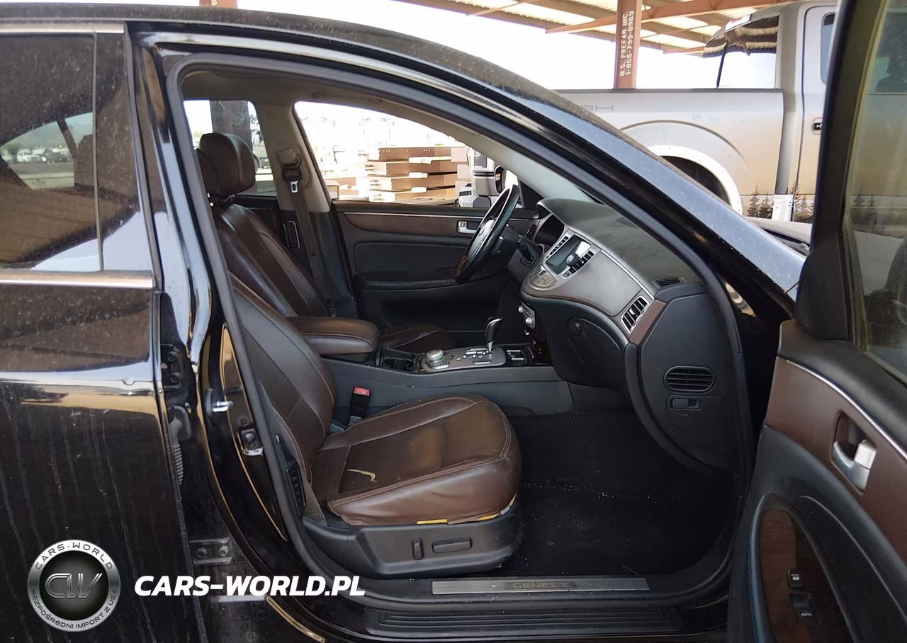 2013 Hyundai Genesis 3.8 VIN:KMHGC4DD2DU242163 - 5