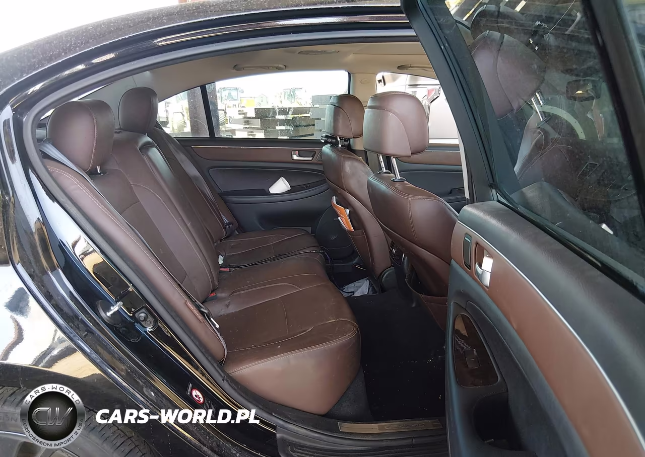 2013 Hyundai Genesis 3.8 VIN:KMHGC4DD2DU242163 - 8