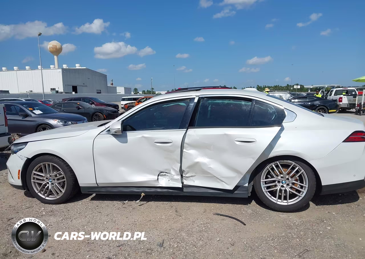 2024 BMW 530I VIN:WBA43FJ05RCR64256 - 14