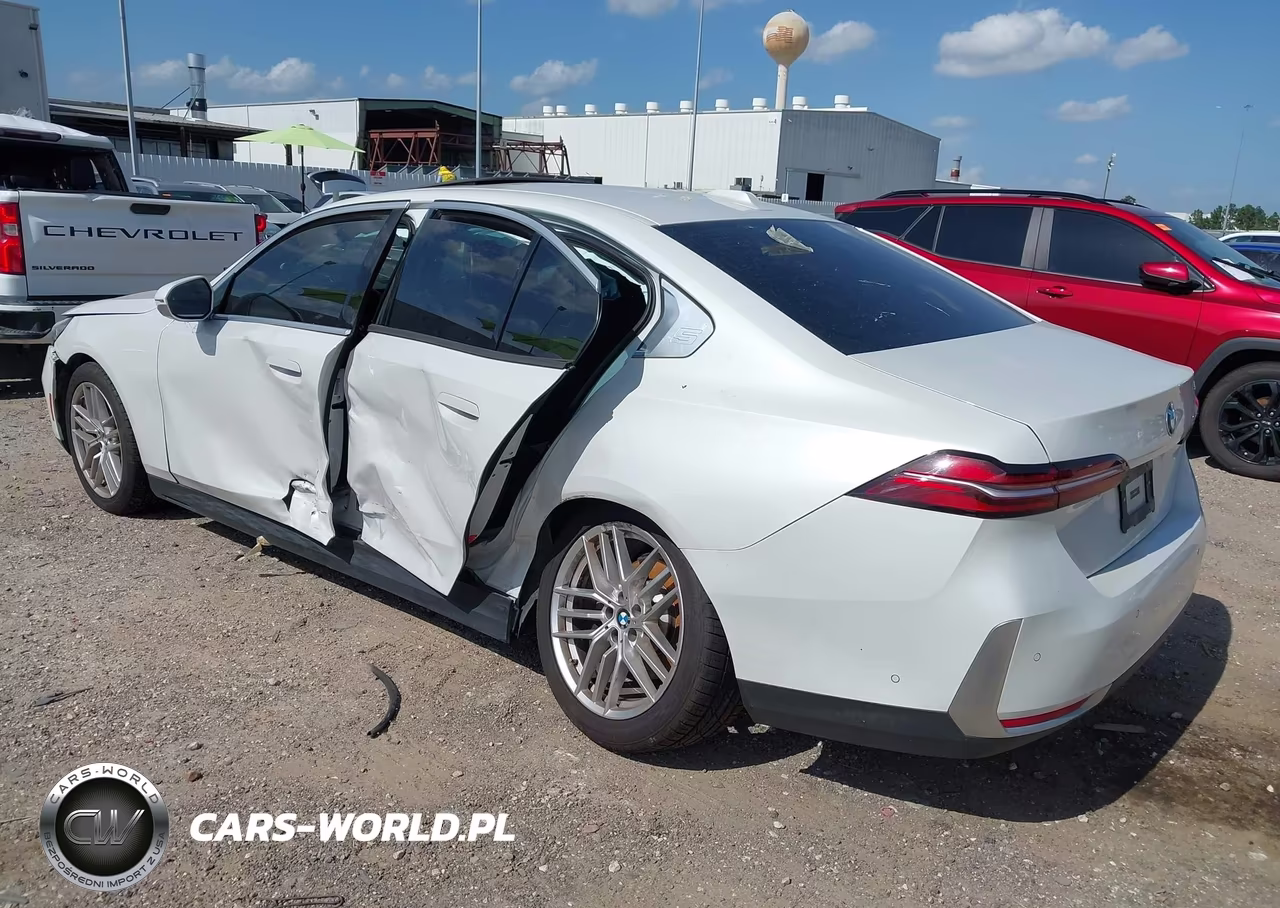 2024 BMW 530I VIN:WBA43FJ05RCR64256 - 3
