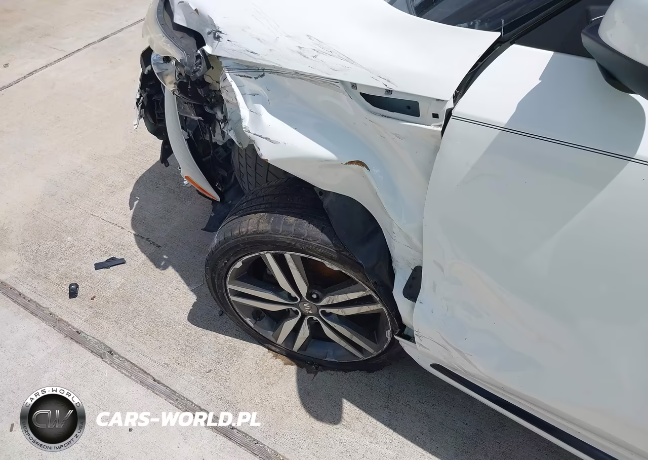 2016 Kia Soul + VIN:KNDJP3A50G7406972 - 6