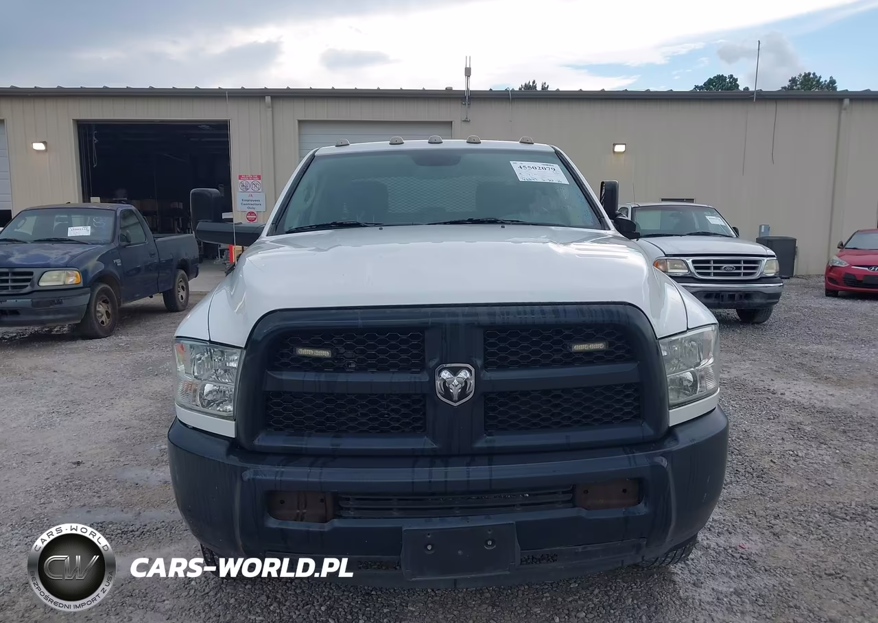 2018 Ram 3500 Chassis Tradesman-Slt-Laramie VIN:3C7WRSCJ9JG324452 - 12