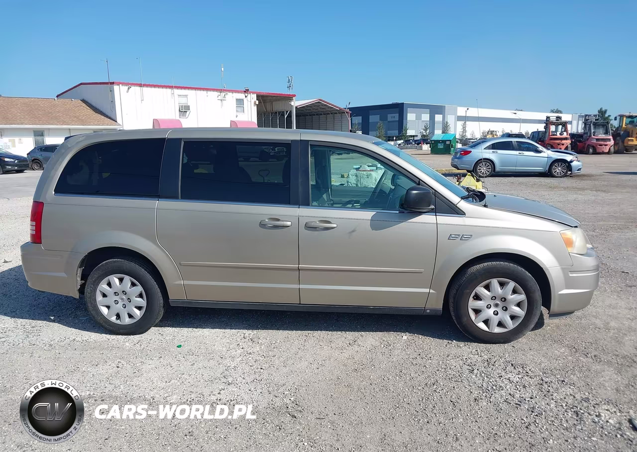 2009 Chrysler Town & Country Lx VIN:2A8HR44E49R644439 - 13
