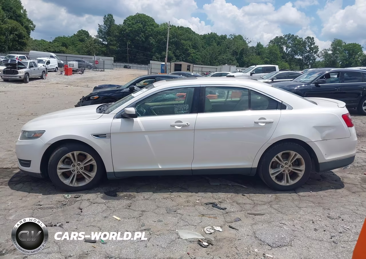 2015 Ford Taurus Sel VIN:1FAHP2E82FG148004 - 14