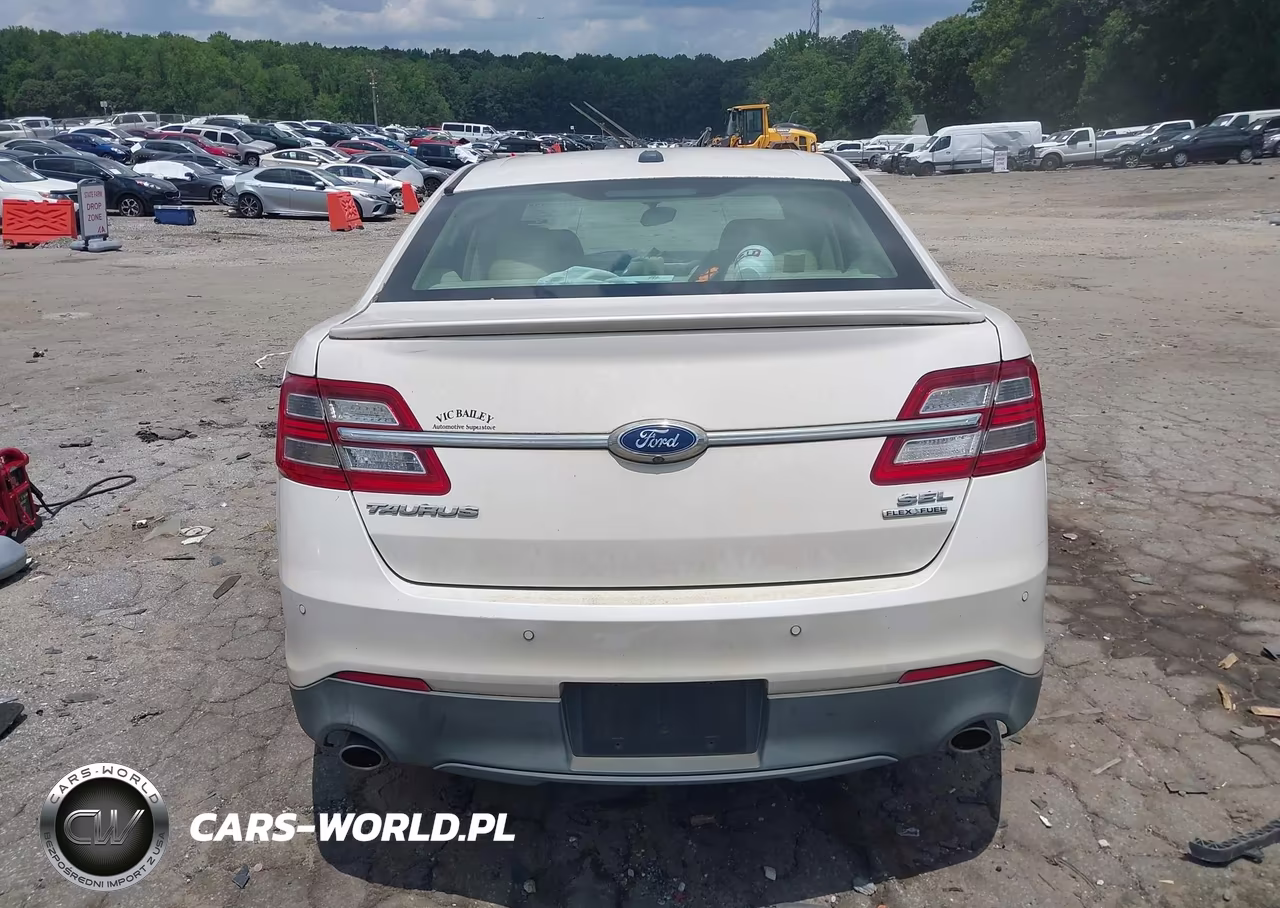 2015 Ford Taurus Sel VIN:1FAHP2E82FG148004 - 16