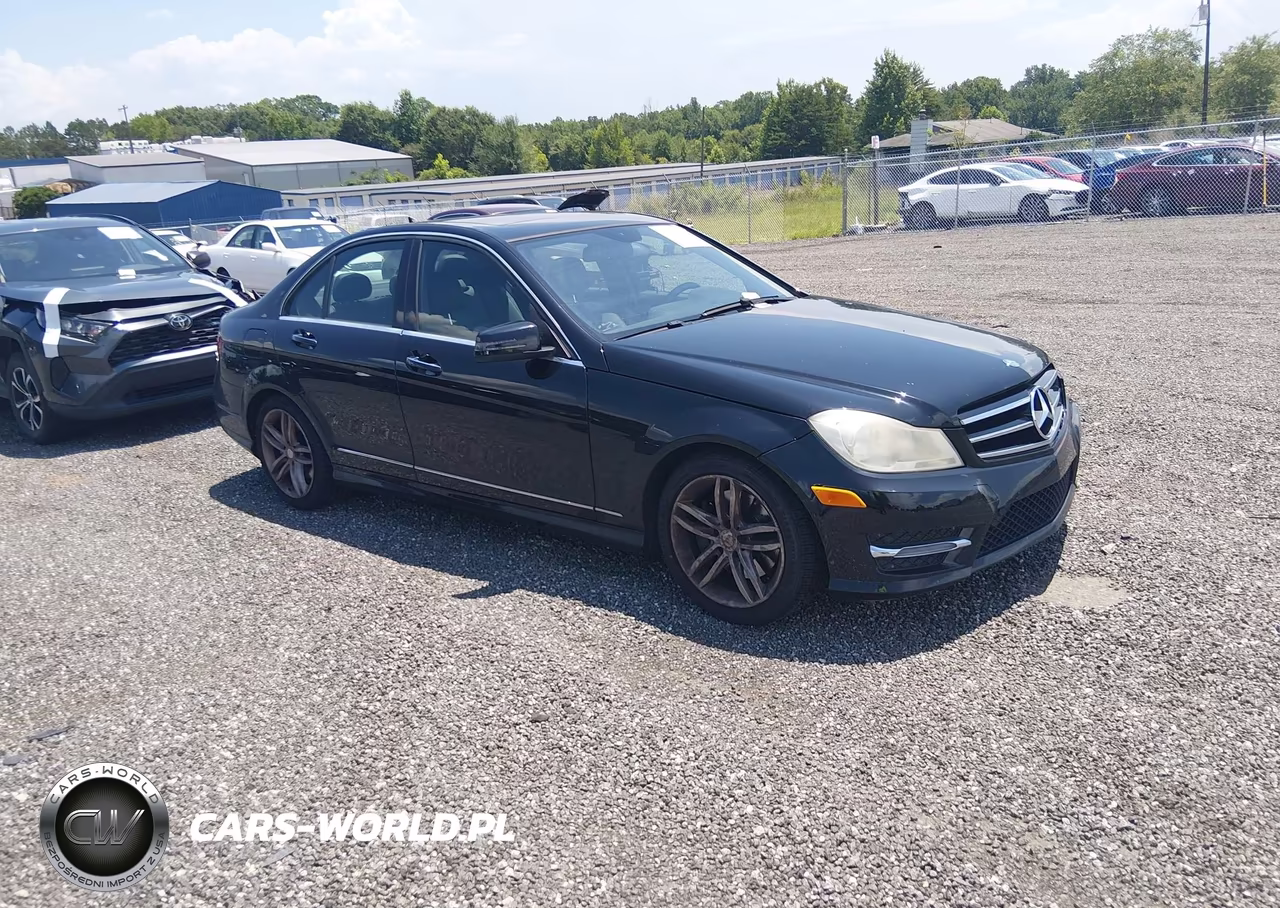 2014 Mercedes-Benz C 300 Sport 4Matic – zdjęcie 1 z 18