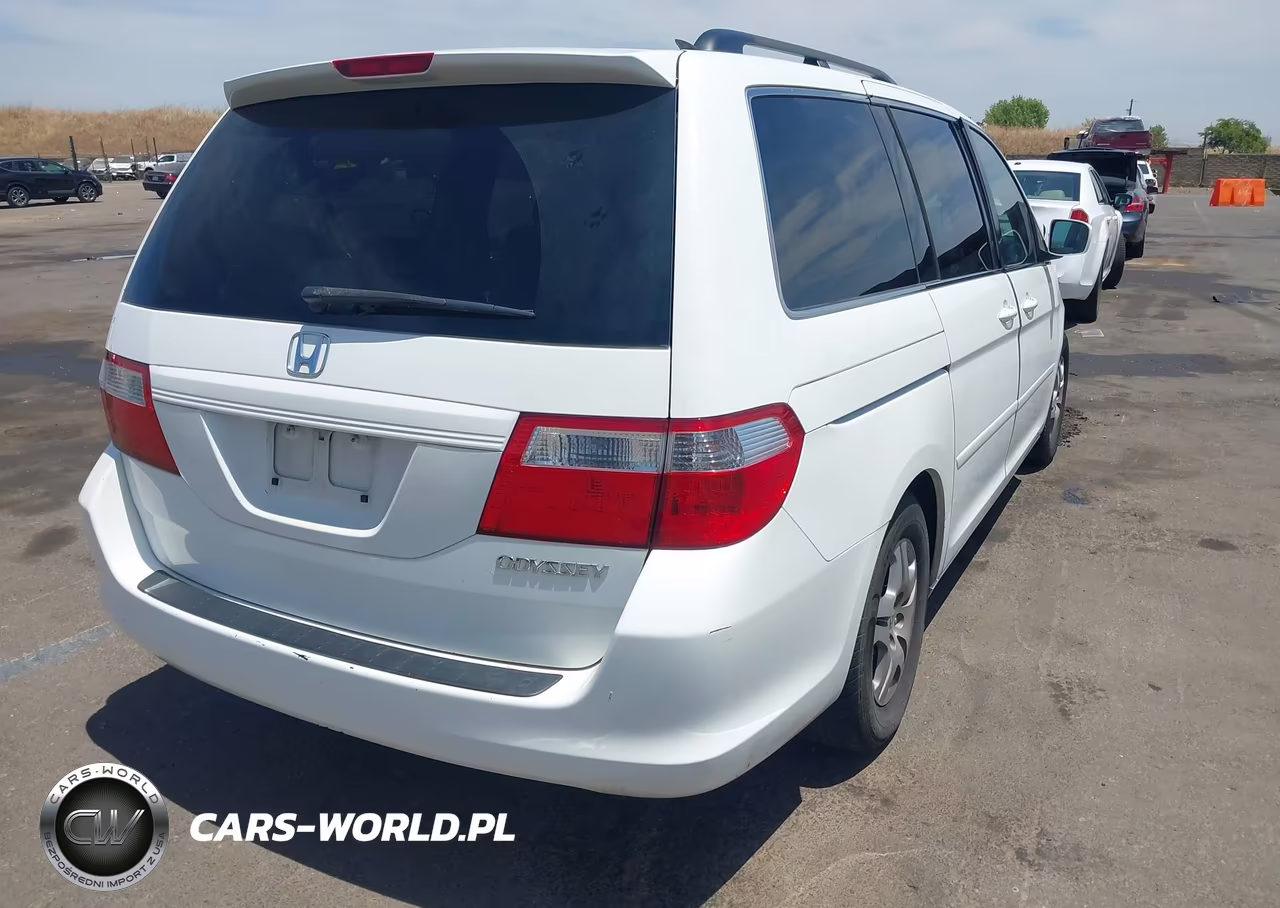 2005 Honda Odyssey Ex VIN:5FNRL384X5B411793 - 4
