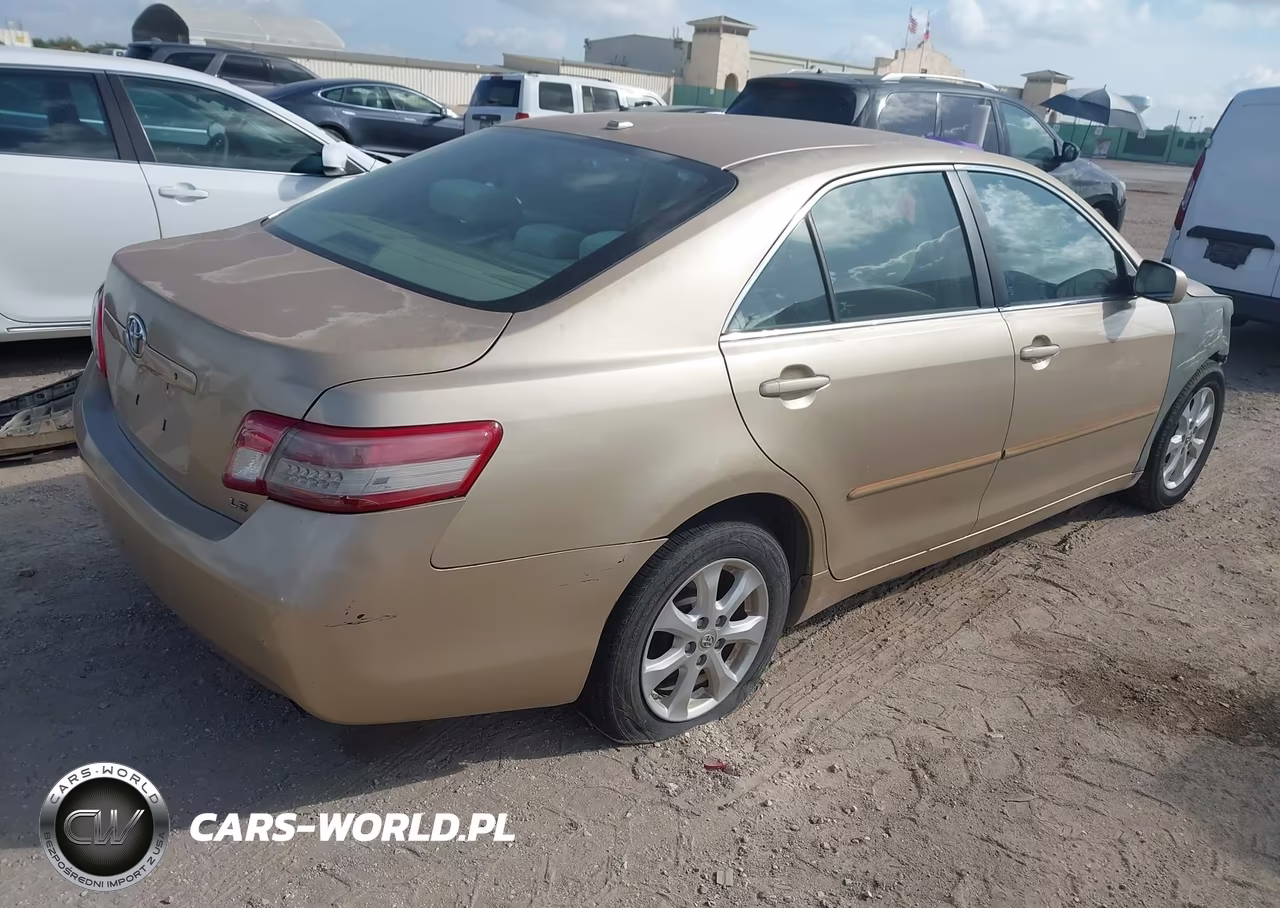 2011 Toyota Camry Le VIN:4T1BF3EK1BU657870 - 4