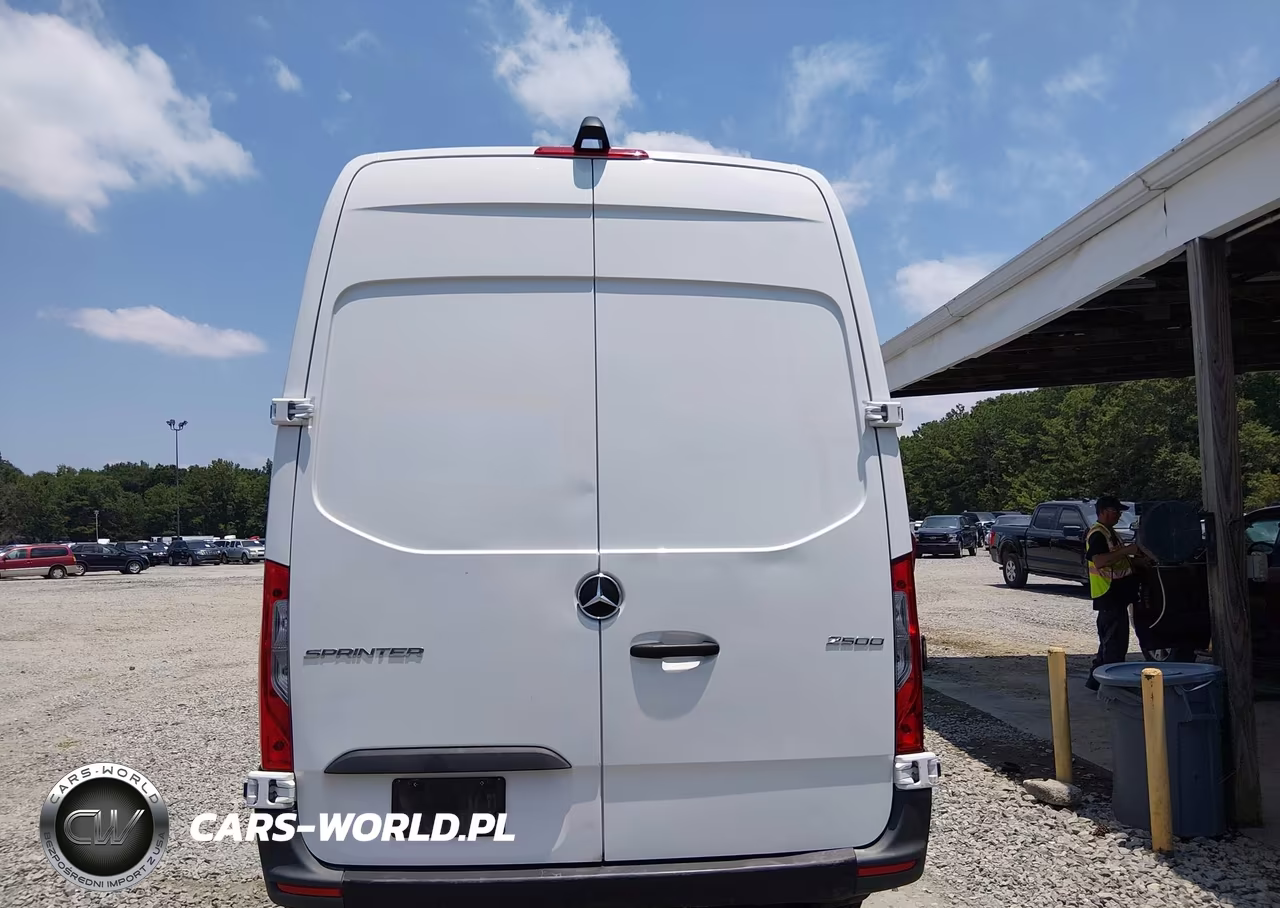 2025 Mercedes-Benz Sprinter 2500 Standard Roof 4-Cyl Diesel VIN:W1Y4KBHY0ST201668 - 16