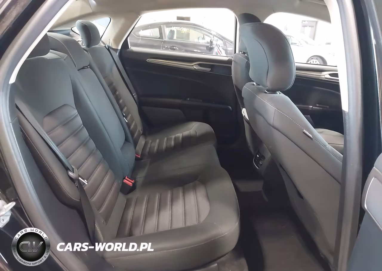2017 Ford Fusion Se VIN:3FA6P0H7XHR103919 - 8