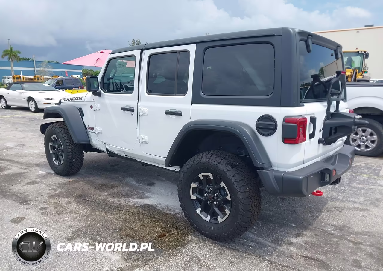 2025 Jeep Wrangler Rubicon VIN:1C4PJXFN4SW644396 - 3