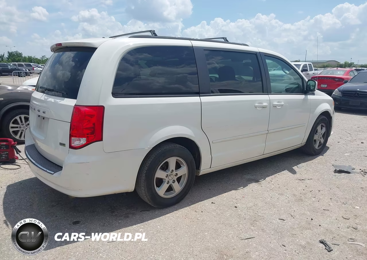 2012 Dodge Grand Caravan Sxt VIN:2C4RDGCG4CR405897 - 4