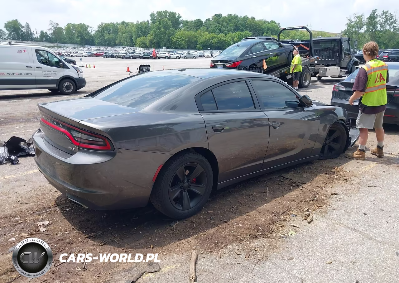 2017 Dodge Charger Sxt VIN:2C3CDXHGXHH563774 - 4
