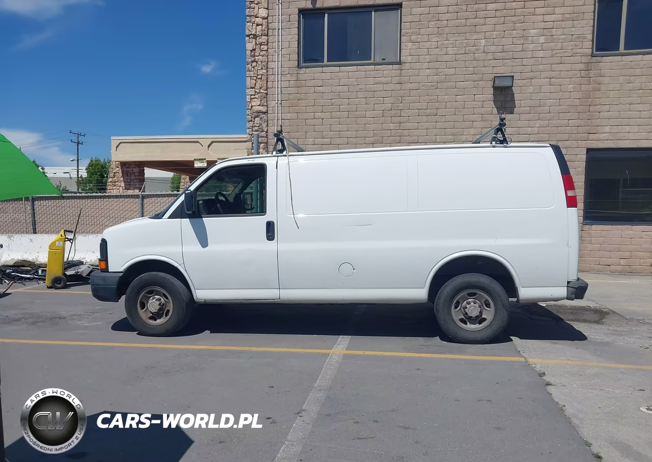 2008 Chevrolet Express Work Van VIN:1GCGG25C881210716 - 13