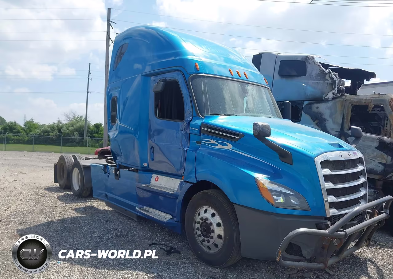 2020 Freightliner Cascadia 126 Semi Truck