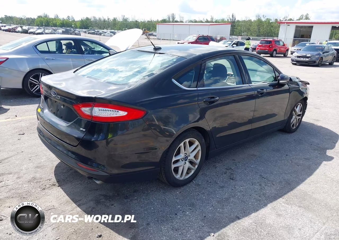 2015 Ford Fusion Se VIN:3FA6P0H73FR134992 - 4