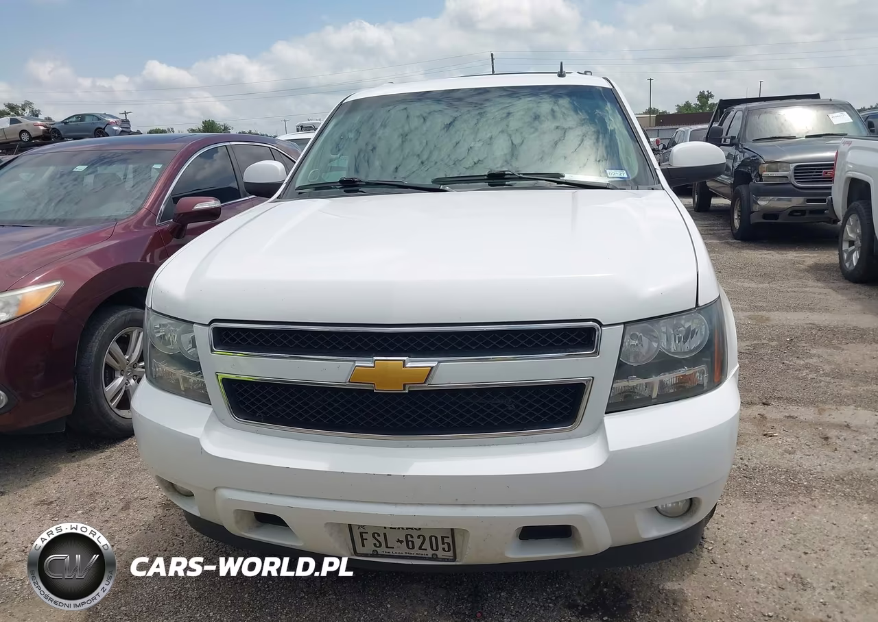 2014 Chevrolet Suburban Lt VIN:1GNSCJE02ER206493 - 11