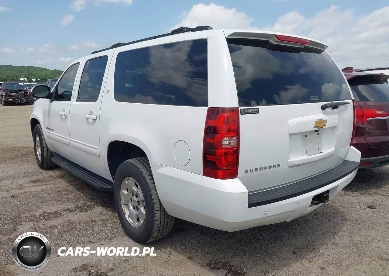 2014 Chevrolet Suburban Lt VIN:1GNSCJE02ER206493 - 3