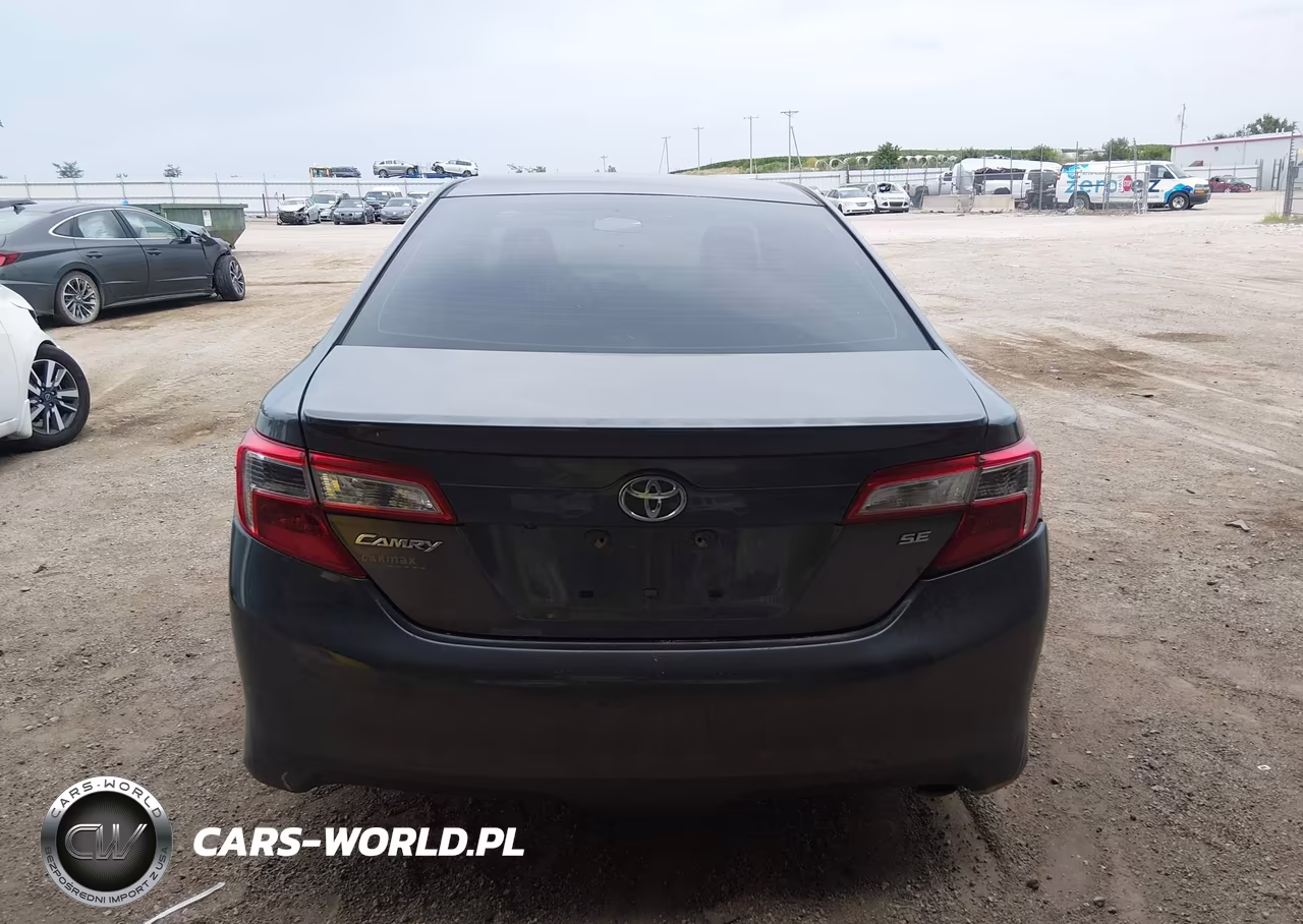 2014 Toyota Camry Se VIN:4T1BF1FK1EU443064 - 16