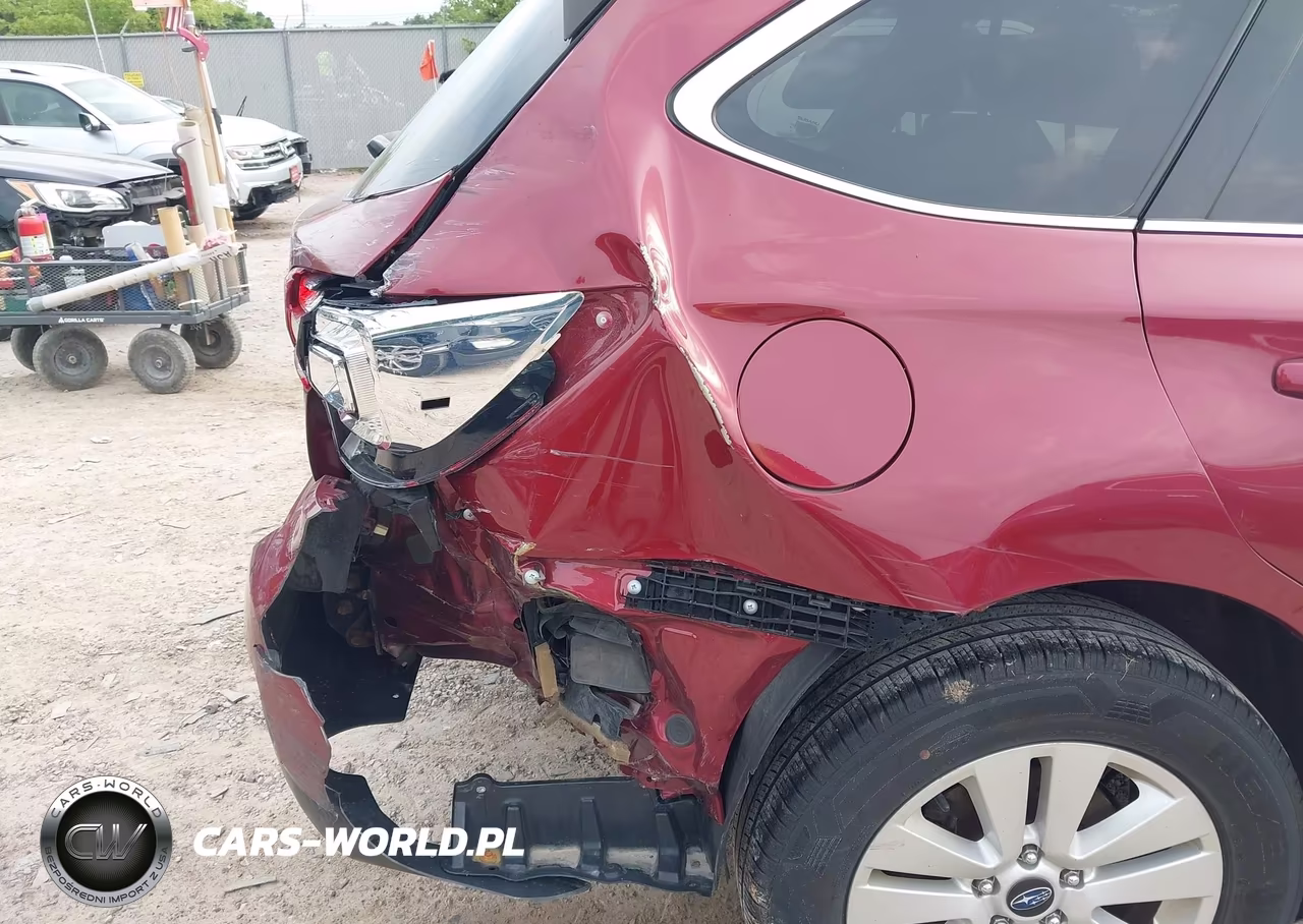 2015 Subaru Outback 2.5I Premium VIN:4S4BSBCCXF3288746 - 17