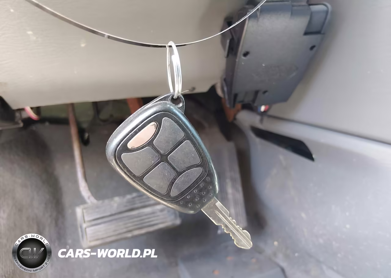 2004 Chrysler Town & Country Touring VIN:2C4GP54L44R528485 - 11
