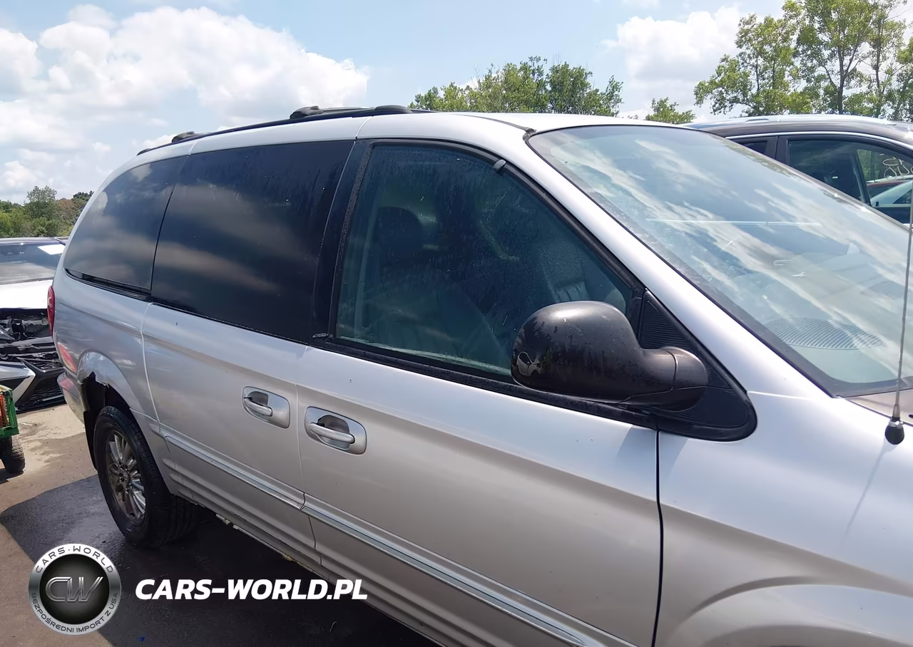 2004 Chrysler Town & Country Touring VIN:2C4GP54L44R528485 - 13