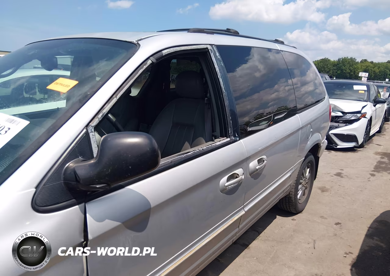 2004 Chrysler Town & Country Touring VIN:2C4GP54L44R528485 - 14