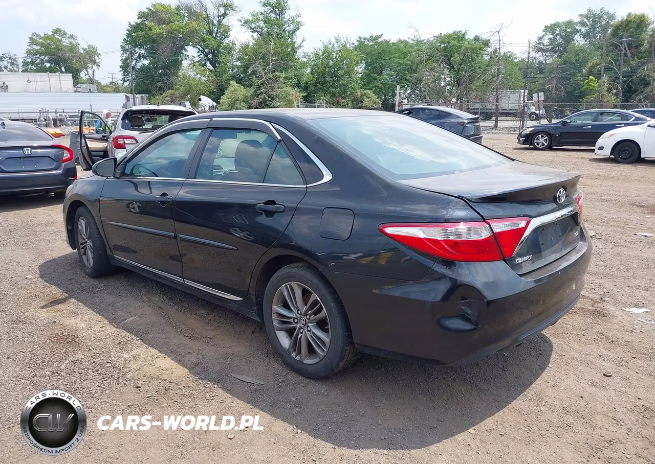 2017 Toyota Camry Se VIN:4T1BF1FK1HU689455 - 3