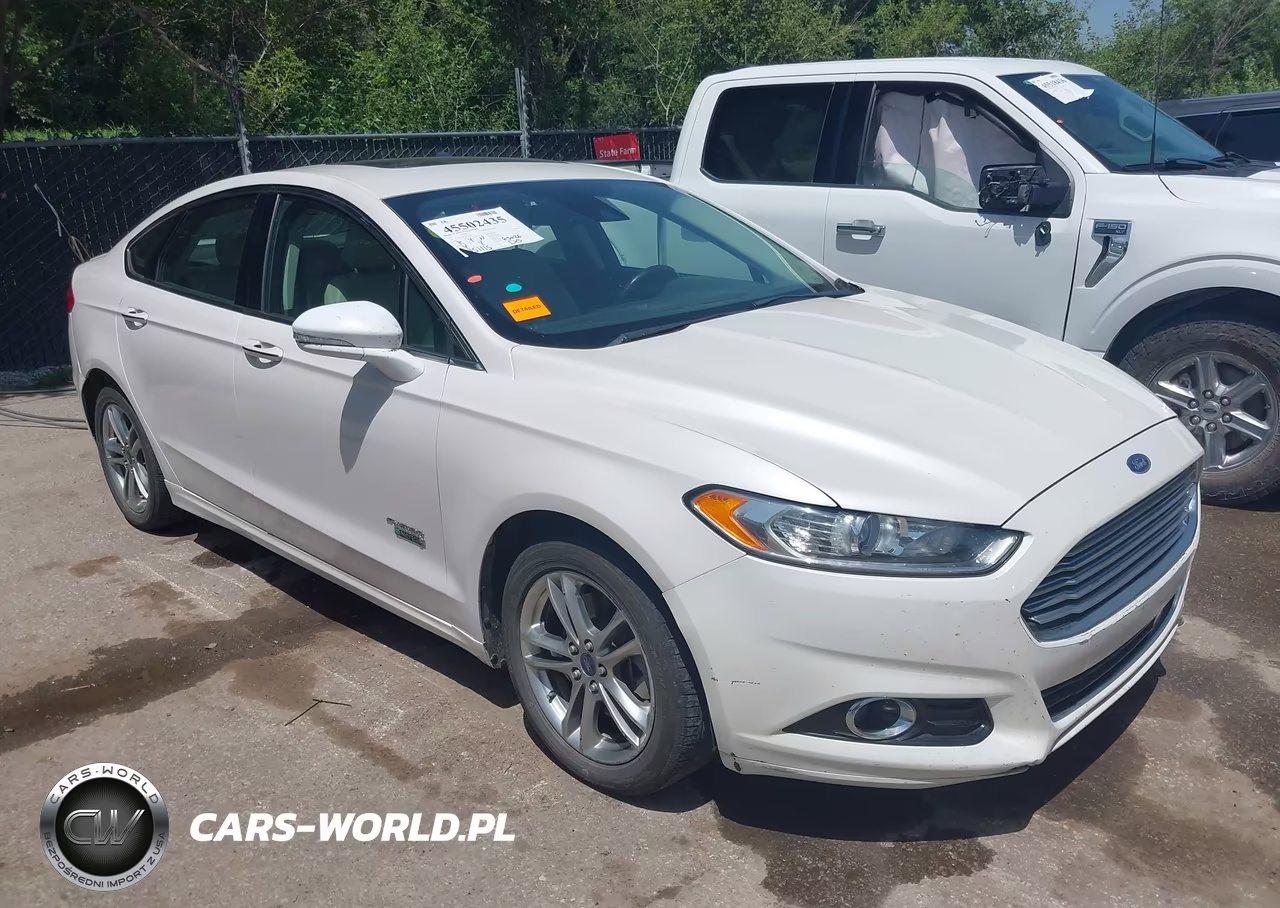 2016 Ford Fusion Energi Titanium – zdjęcie 1 z 17