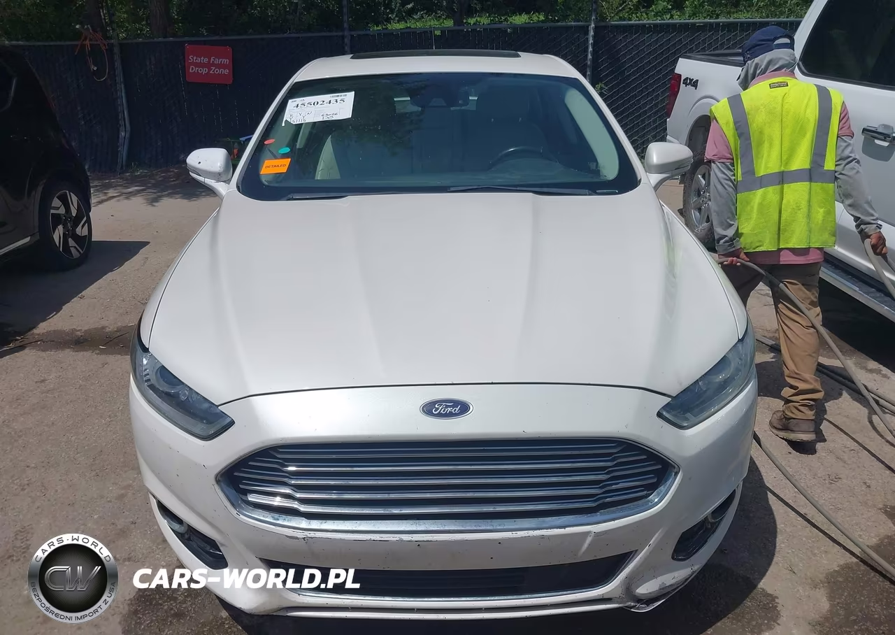 2016 Ford Fusion Energi Titanium VIN:3FA6P0SU6GR272946 - 12