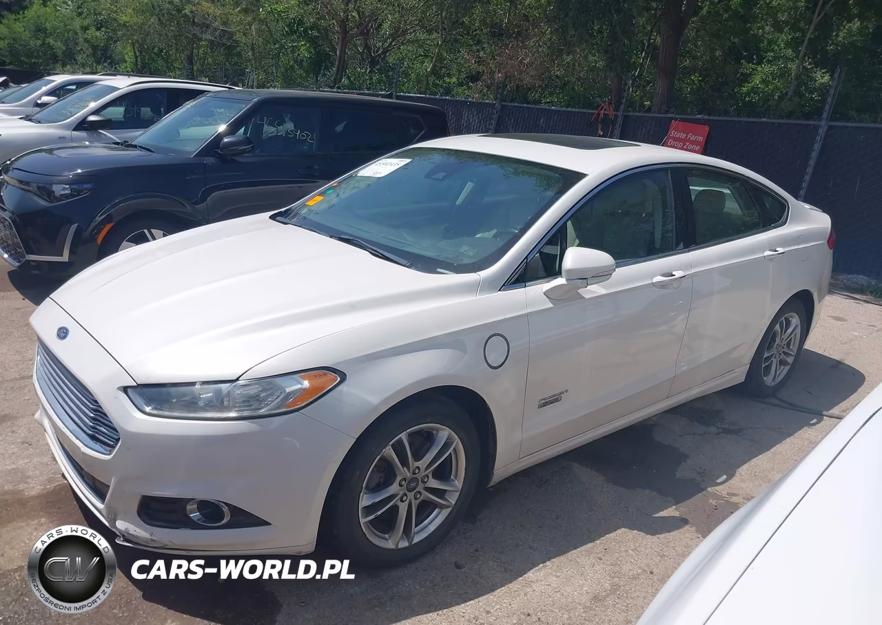 2016 Ford Fusion Energi Titanium VIN:3FA6P0SU6GR272946 - 14