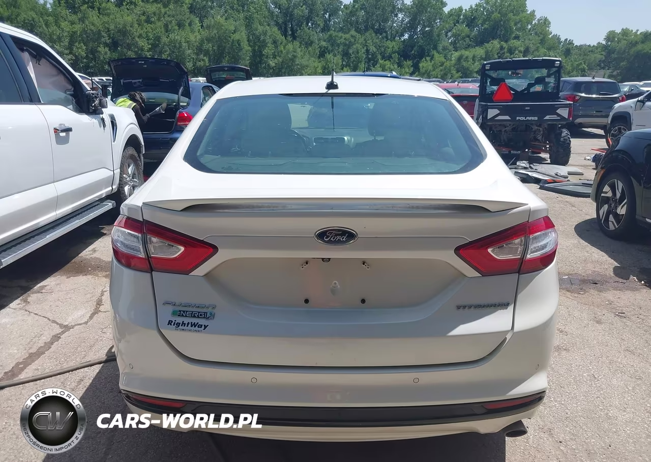 2016 Ford Fusion Energi Titanium VIN:3FA6P0SU6GR272946 - 16
