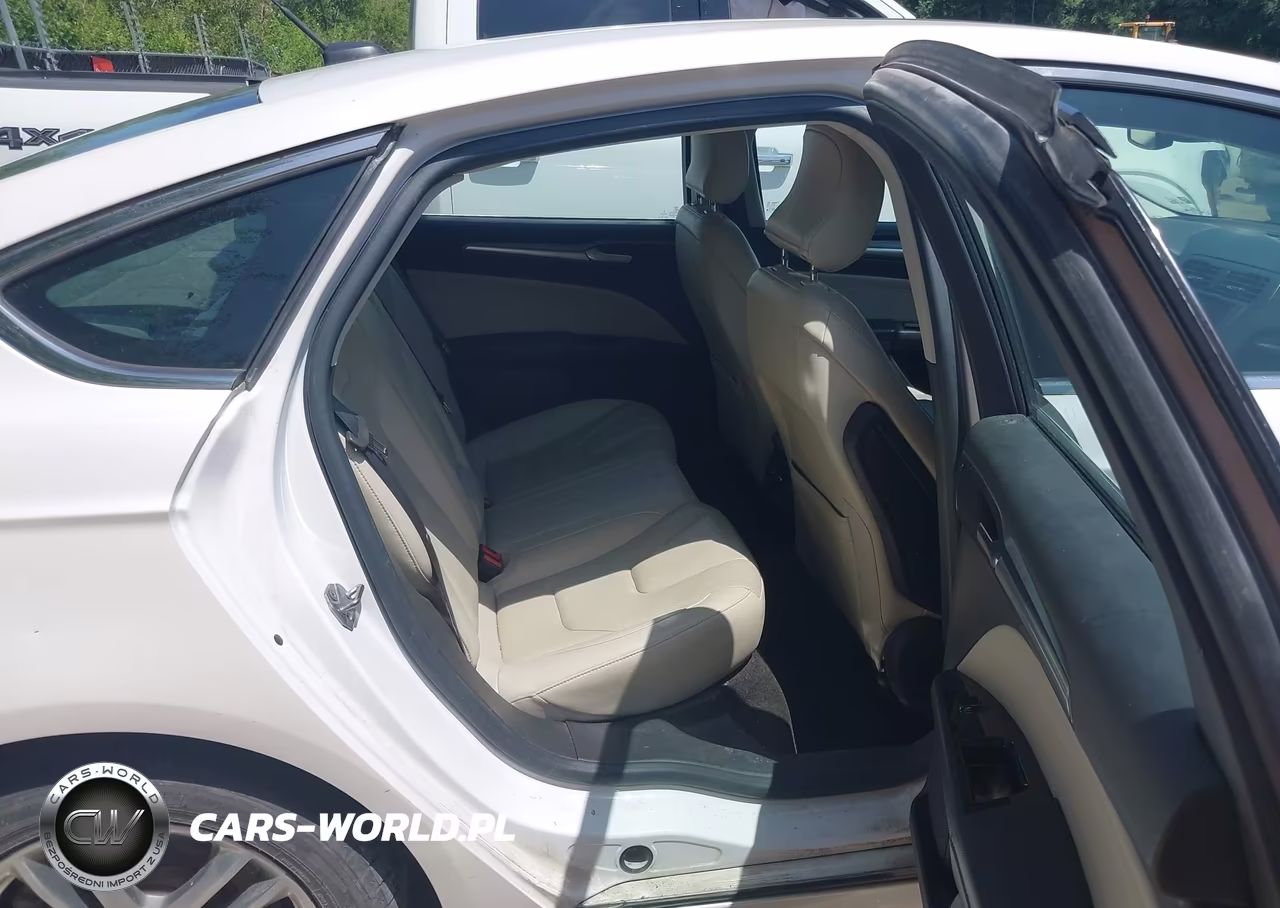 2016 Ford Fusion Energi Titanium VIN:3FA6P0SU6GR272946 - 8