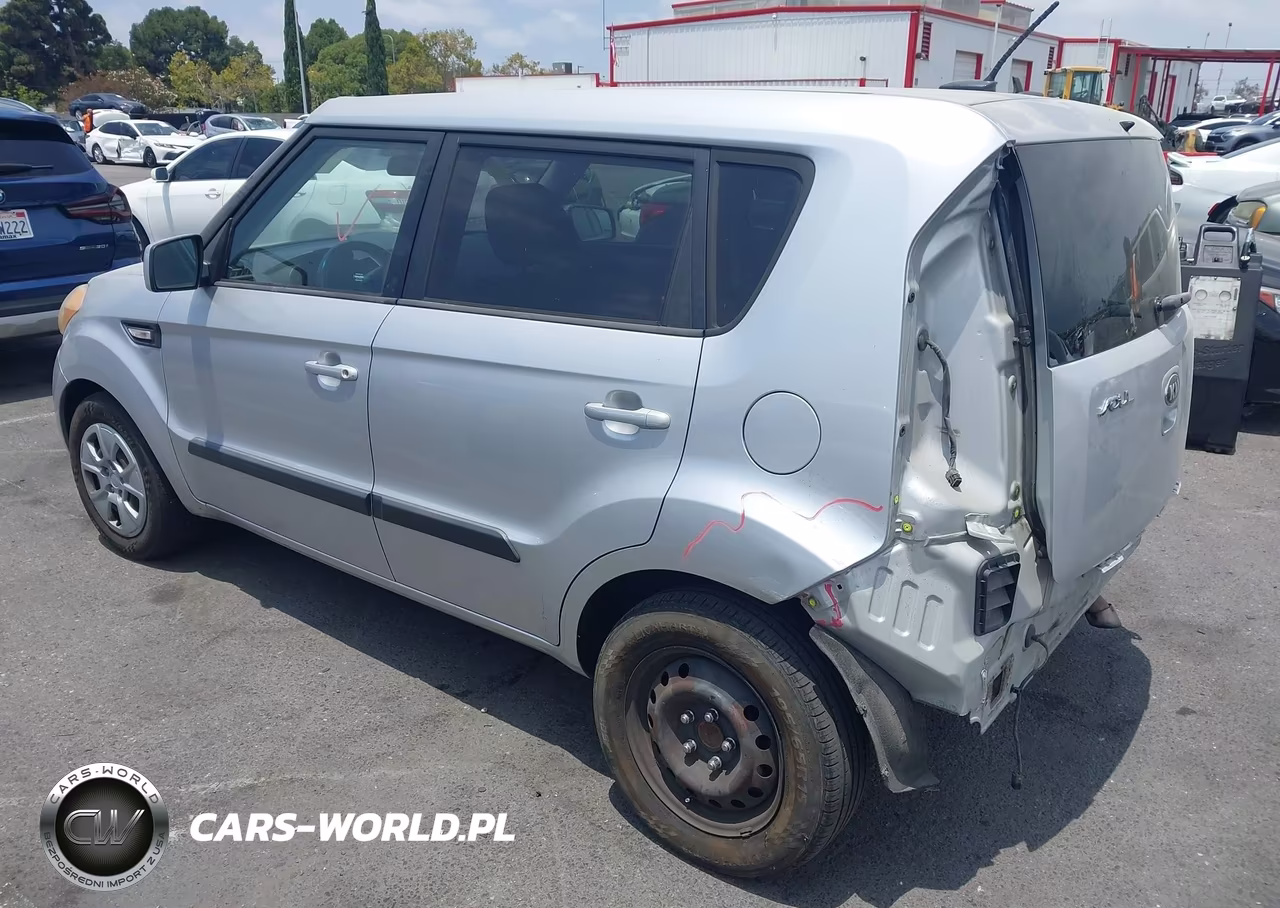 2013 Kia Soul VIN:KNDJT2A51D7542609 - 3