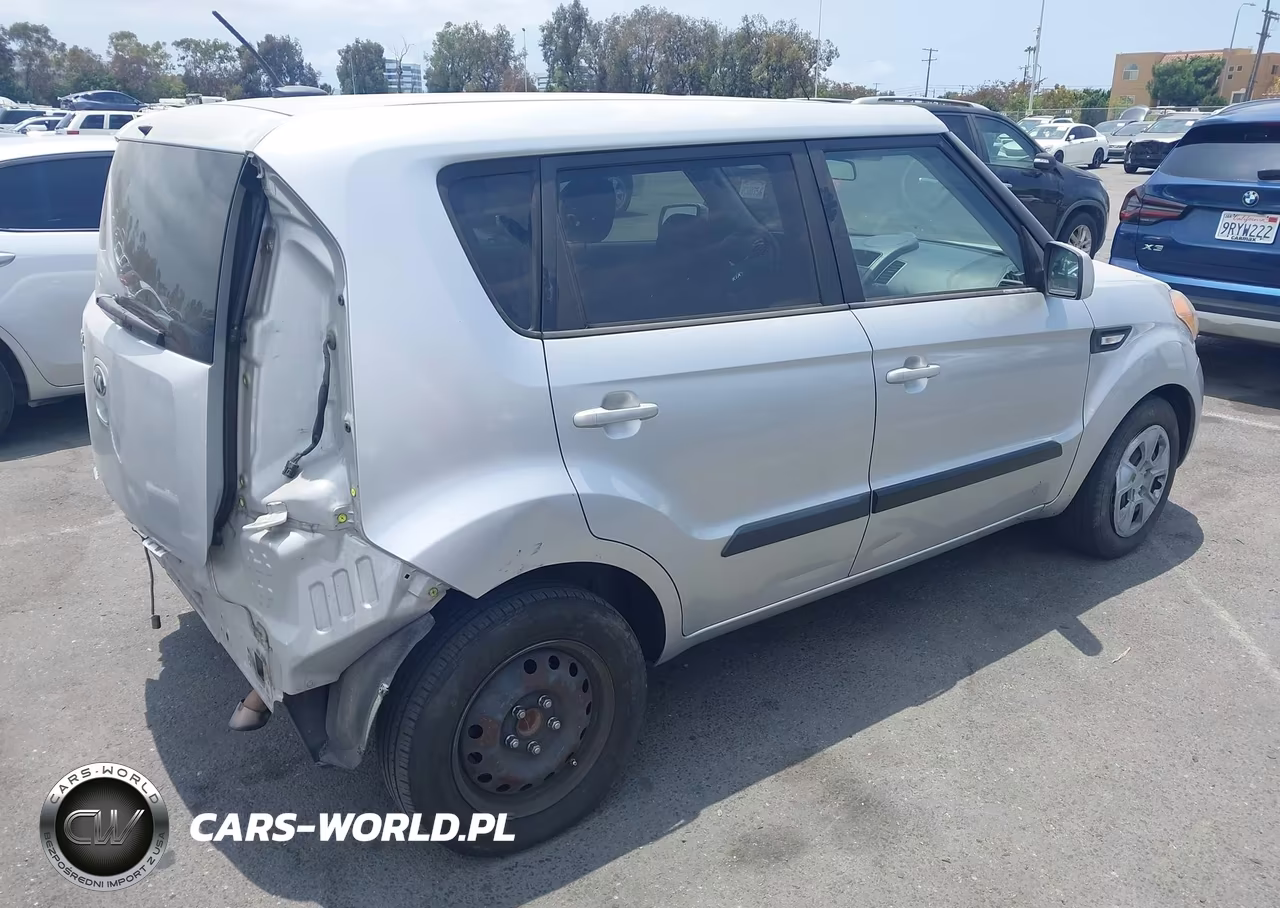 2013 Kia Soul VIN:KNDJT2A51D7542609 - 4