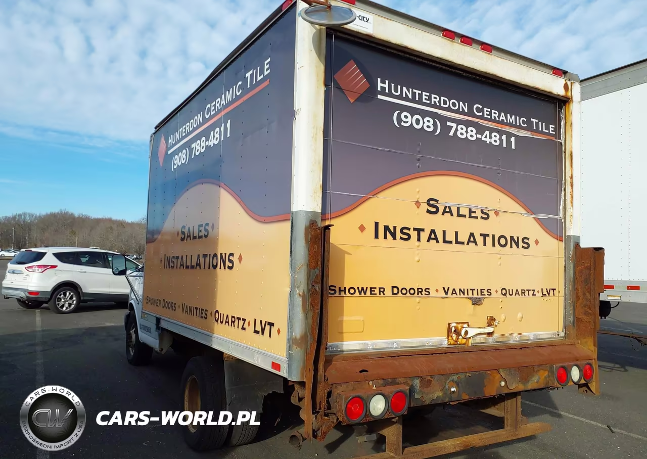 2003 Chevrolet Express Cutaway VIN:1GBHG31U131197250 - 3