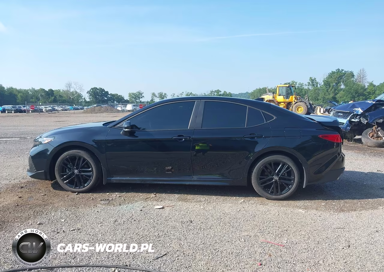 2025 Toyota Camry Se VIN:4T1DAACK7SU643177 - 15